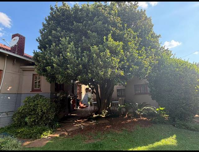3 BEDROOM HOUSE FOR SALE IN SELECTION PARK